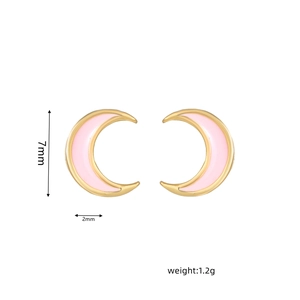 Dimensiones detalladas de pendientes de luna rosa: 7 mm de alto y 1,2 g de peso