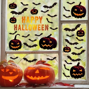 Halloween raamstickers met vleermuizen, pompoenen en Happy Halloween tekstontwerp