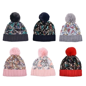 Berretti da donna in maglia con paillettes e pompon in finta pelliccia, sei colori
