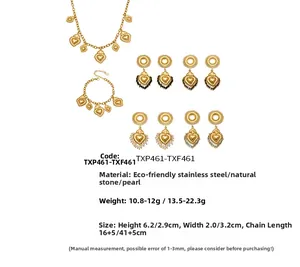 Détail de l'ensemble bijoux en acier inoxydable plaqué or 18 carats et pierres