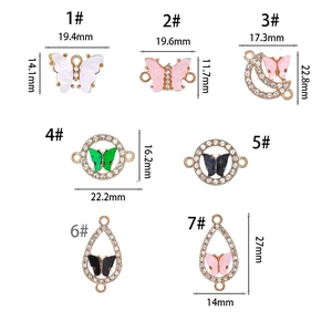 Detailed size guide of colorful acrylic butterfly pendants with gold alloy and rhinestones