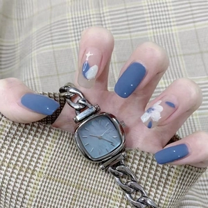 Blue White Floral Press On Nails Heart Pattern Glossy Short Square Artificial False Nails For Women Manicure