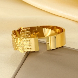 Retro 18K gold plated stainless steel wide X-shaped crisscross braided cuff bracelet