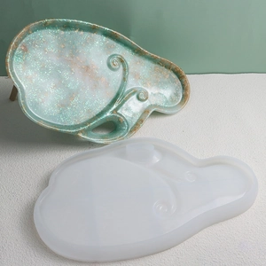 Irregular DIY resin silicone mold with swirl pattern for creating decorative trays