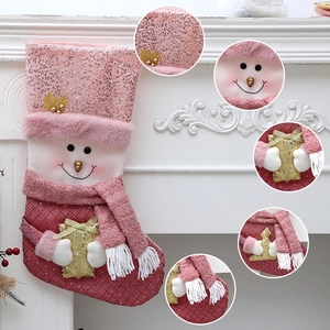 Rosa Weihnachtsstrumpf mit Schneemann-Design, Pailletten, Plüsch und Strickdetails