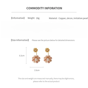 Detailed size specifications of flower earrings with zircon, pearls and copper base