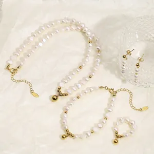 Bijoux Élégants En Perles D'eau Douce Pour Femmes Collier Bracelet Bague Élastique Boucles D'oreilles Pendantes En Acier Inoxydable