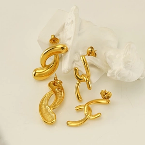Chic 18k gold-plated irregular geometric hoop and crossover logo stud earrings