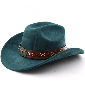 Détail du chapeau de cow-boy en daim sarcelle avec boucle tête de taureau et cuir cousu