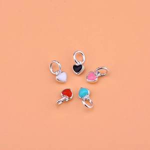 Colorful enamel heart pendants in five colors for DIY jewelry and bracelets making