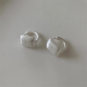 Minimalist 925 sterling silver hoop earrings with a brushed rectangular geometric pendant