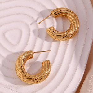 18K gold plated stainless steel hollow C-shaped hoop earrings with twisted spiral texture