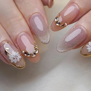 Cat Eye Press On Nails With 3D Daisy Flower Rhinestones Gradient Pink ABS Plastic Artificial Fingernails For Women Elegant