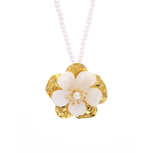 Gold-plated stainless steel necklace featuring a shell flower pendant and white pearl chain
