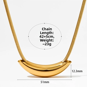 Macro detail of gold curved bar necklace with 42+5cm snake chain and dimensions