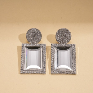 Orecchini geometrici con cristalli rettangolari e pavé di diamanti su argento