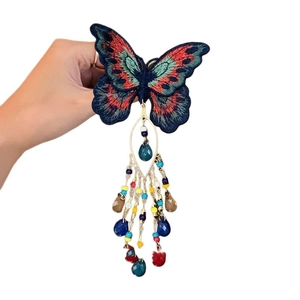 Pince à cheveux papillon brodée avec perles de cristal et glands style chinois chic