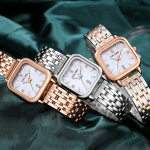 Montres élégantes à cadran carré en nacre pour femmes avec index en diamant et bracelet acier