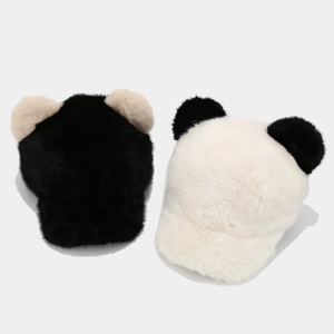 Berretto da baseball invernale in peluche con graziose orecchie da panda soffici