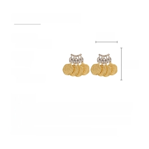 Tableau des tailles pour boucles d'oreilles vintage en or avec strass et pièces