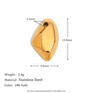 Detailed size specifications of 18K gold-plated stainless steel teardrop pendant for jewelry