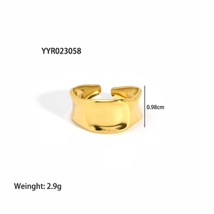 Detailed specs of the gold wavy open ring showing 0.98cm width and 2.9g weight