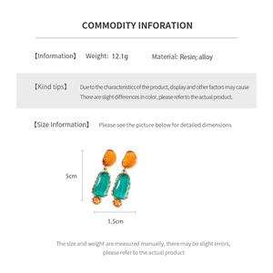 Detailed size and material specification chart for vintage resin oval drop earrings