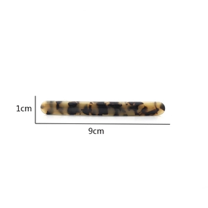 Slim tortoiseshell spring hair clip for ponytail, minimalist long bar design, size 9cm x 1cm