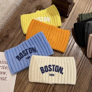 Bandeaux de sport tricotés avec broderie Boston 1630 en diverses couleurs rétro
