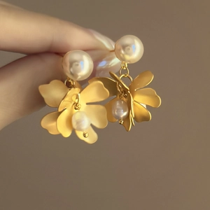 French Vintage Flower Stud Earrings With Freshwater Pearl And Silver Earring Post For Women Gold Plated Elegant Jewelry