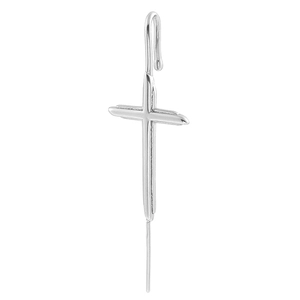 Vue détaillée d'une boucle d'oreille croix en acier inoxydable avec crochet minimaliste