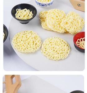 Miniature handmade instant ramen dollhouse set with realistic dry noodles and bowls