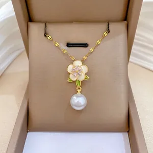 Collier Pendentif Fleur Künstliche Perle Élégant Chaîne En Acier Titane Cuivre Zircon Floral Bijoux Vintage Pour Femmes