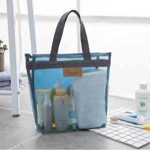 Borsa da viaggio in rete blu con manici grigio scuro per spiaggia e toilette