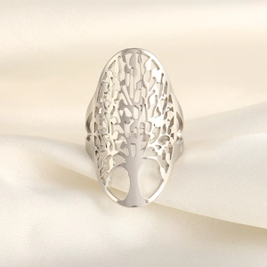 Bague arbre de vie argentée avec motif évidé ovale sur fond en soie douce
