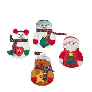 4er-Set Besteckhalter aus Filz mit Weihnachtsmann, Schneemann, Rentier und Elfenfiguren