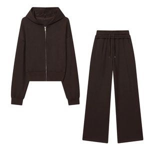 Ensemble sweat à capuche marron café et pantalon large pour femme en tissu doux