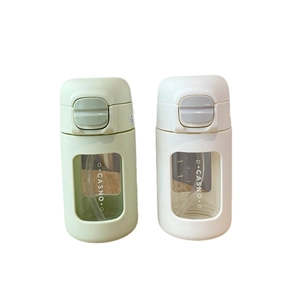 Portable glass coffee mugs with straw and protective sleeve in green and white colors