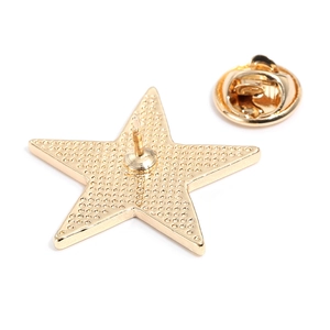 Golden star shaped 2025 graduation pin badge with secure metal butterfly clutch back