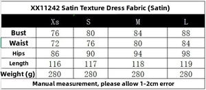 Tableau des tailles XS à L pour la robe élégante en satin avec mesures détaillées