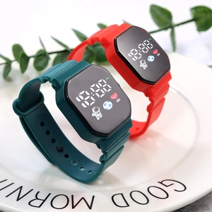 Minimalist square astronaut LED digital watch for students with silicone strap in red and green