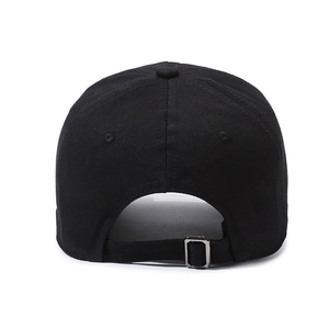 Schwarze Baumwoll-Baseballkappe Rückansicht mit verstellbarer silberner Metallschnalle