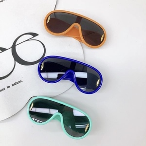 Lunettes de soleil vintage enfant orange, bleu et vert avec accents dorés
