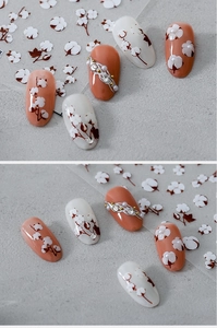 Stickers à ongles fleurs de coton réalistes avec base mate orange et blanc doux