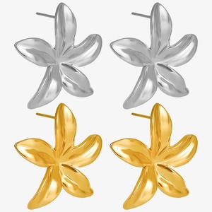 Boucles D'oreilles Puces Fleur Acier Inoxydable 304 3D Cinq Pétales Poli Bijoux Floraux Minimalistes Femmes