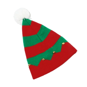 Détail du bonnet de noël rayé avec clochettes dorées sur bords rouges et pompon blanc