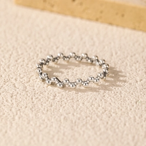 Irregular S925 sterling silver beaded ring featuring a vintage minimalist aesthetic design