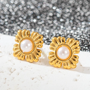 Élégantes boucles d'oreilles fleurs plaquées or 18 carats avec perle et fond de pierre