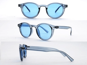 Retro-Sonnenbrille mit runden blauen Gläsern und grauem Rahmen aus drei Perspektiven
