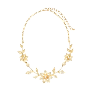 Elegant gold flower and leaf choker necklace with sparkling diamond accents for women